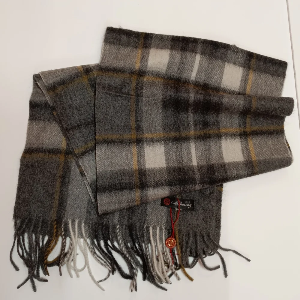 NEW Pure Cashmere Wool Gray Plaid Scarf/Muffler w/ Fringed Edges